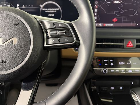 Used 2024 Kia Seltos EX image 30