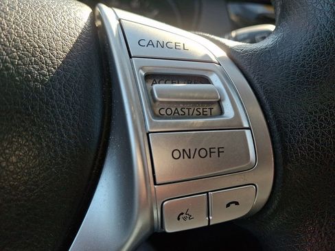 Used 2016 Nissan Rogue SV w/ SV Premium Package image 22