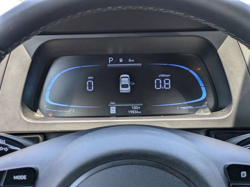 Used 2025 Hyundai Elantra Sport FWD image 27