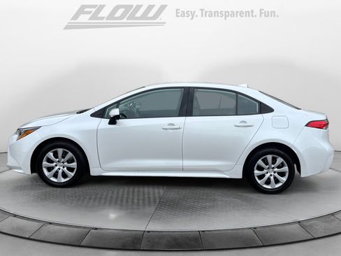 Used 2023 Toyota Corolla LE image 5