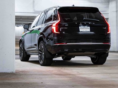 New 2026 Volvo XC90 T8 Plus image 5