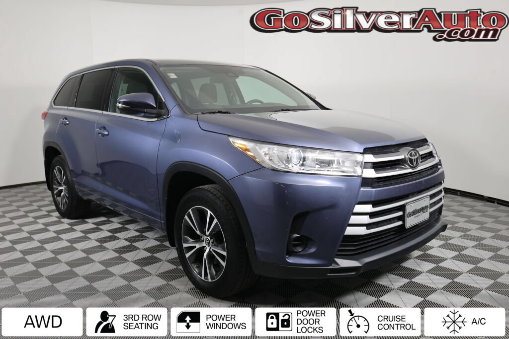 Used 2017 Toyota Highlander LE AWD/4WD image 1