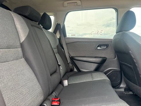 Used 2021 Nissan Rogue SV AWD/4WD image 30