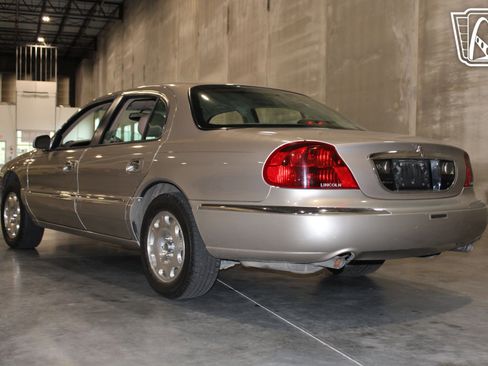 Used 1999 Lincoln Continental FWD image 19