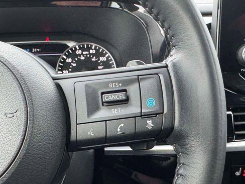 Certified 2024 Nissan Pathfinder SV image 23