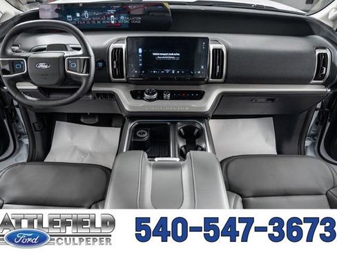 New 2026 Ford Expedition Active image 25