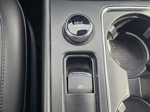 Used 2024 Lincoln Corsair AWD w/ Equipment Group 102A image 38