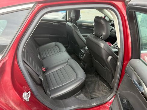 Used 2014 Ford Fusion SE w/ Equipment Group 502A FWD image 5