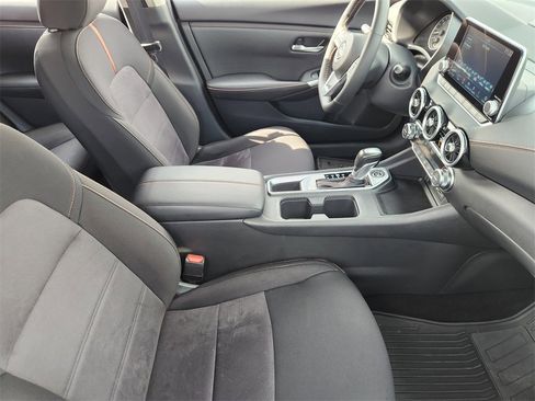 Used 2025 Nissan Sentra SR image 10