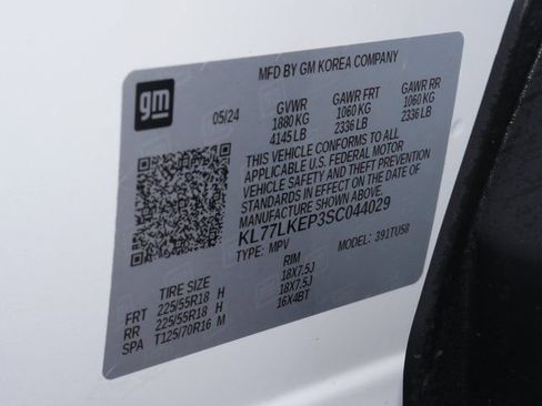 Used 2025 Chevrolet Trax ACTIV w/ Sunroof Package image 27