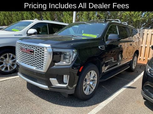Used 2021 GMC Yukon XL Denali AWD/4WD image 3