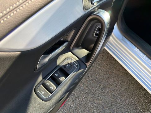 Used 2025 Mercedes-Benz CLA 250 4MATIC image 11
