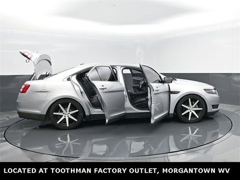 Used 2018 Ford Taurus SHO w/ Driver Assist Package image 31