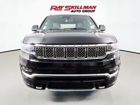 Used 2022 Jeep Grand Wagoneer Series III w/ Rear Seat Video Group 1 AWD/4WD image 2