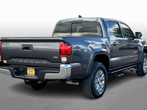 Used 2019 Toyota Tacoma SR5 image 2
