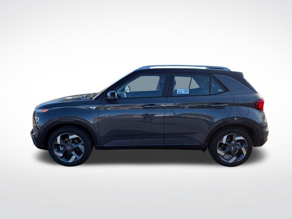 Used 2026 Hyundai Venue SEL FWD image 6