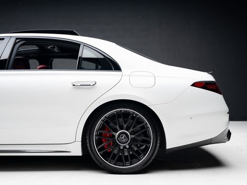Used 2024 Mercedes-Benz S 63 AMG S image 21