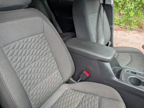 Used 2019 Chevrolet Equinox LT w/ Driver Convenience Package FWD image 20