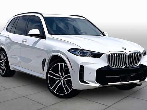 Used 2026 BMW X5 xDrive40i w/ M Sport Package AWD/4WD image 2