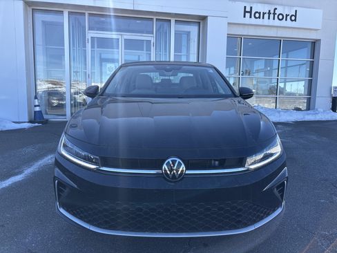 Certified 2025 Volkswagen Jetta S image 9