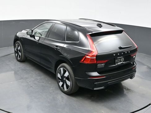 Used 2023 Volvo XC60 T8 Ultimate w/ Climate Package image 35