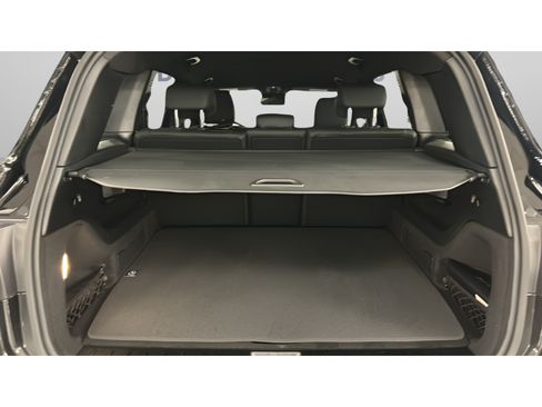 Certified 2025 Mercedes-Benz GLB 250 image 28