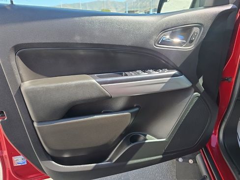 Used 2021 Chevrolet Colorado ZR2 image 19