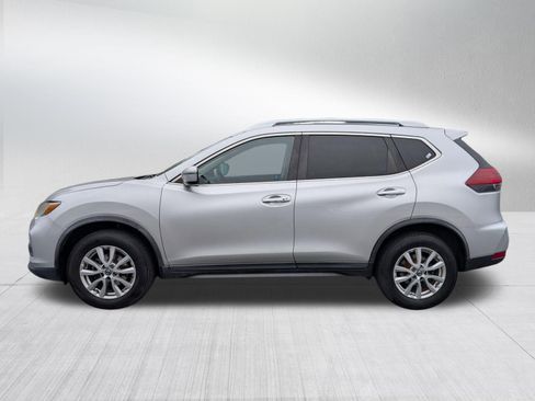 Used 2018 Nissan Rogue SV AWD/4WD image 2
