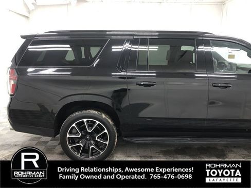 Used 2023 Chevrolet Suburban RST w/ Sport Performance Package image 9