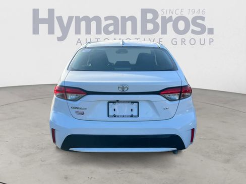 Used 2020 Toyota Corolla LE image 4