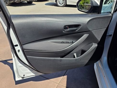Used 2022 Toyota Corolla LE image 27