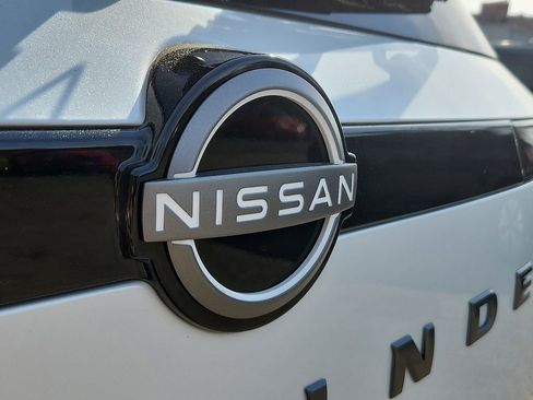 New 2026 Nissan Pathfinder SL AWD/4WD image 12