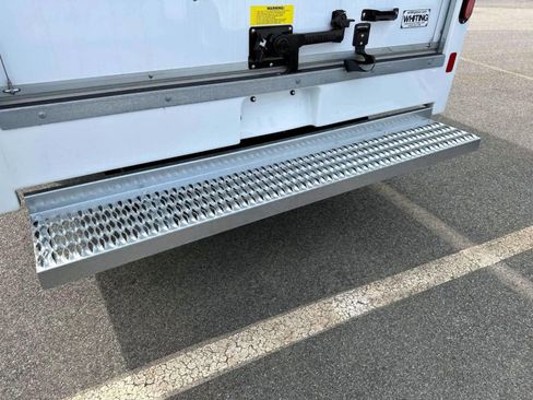 New 2027 Ford E-350 and Econoline 350 Super Duty w/ Power Equipment Group RWD image 9