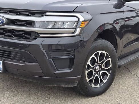 Certified 2024 Ford Expedition Max XLT image 3