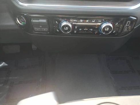 Used 2026 GMC Sierra 1500 SLT AWD/4WD image 27