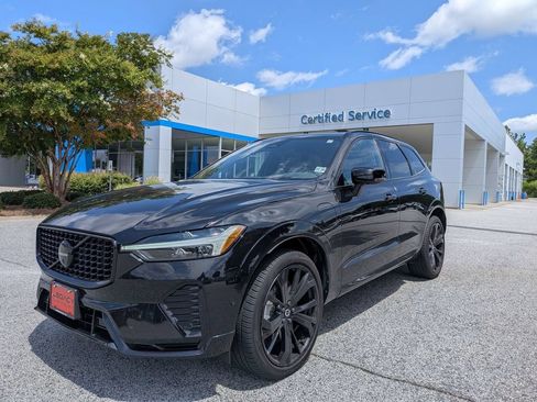 Used 2025 Volvo XC60 T8 Ultra w/ Climate Package AWD/4WD image 4
