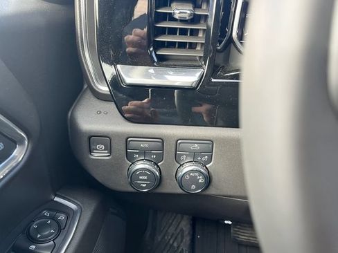 New 2024 GMC Sierra 1500 SLE AWD/4WD image 22