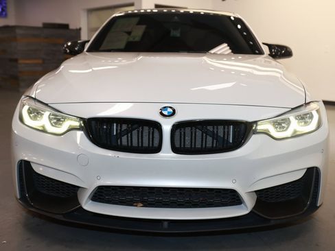 Used 2018 BMW M3 image 2