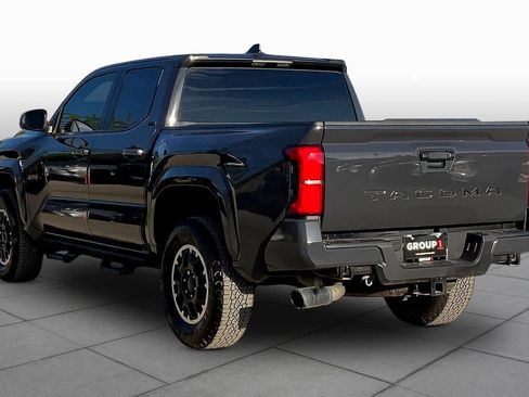 Used 2025 Toyota Tacoma SR5 image 12