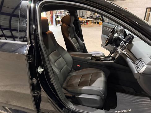 Used 2022 Honda Accord Sport image 27