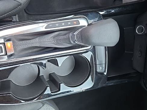 Used 2025 Chevrolet Trax LT FWD image 13
