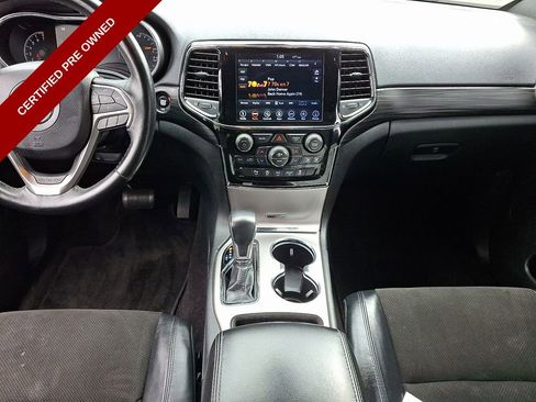 Used 2019 Jeep Grand Cherokee Altitude image 15