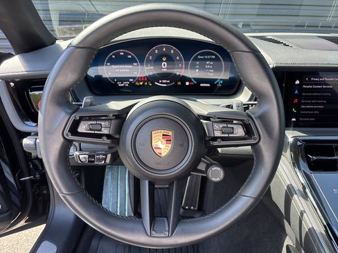 Certified 2025 Porsche Panamera image 26