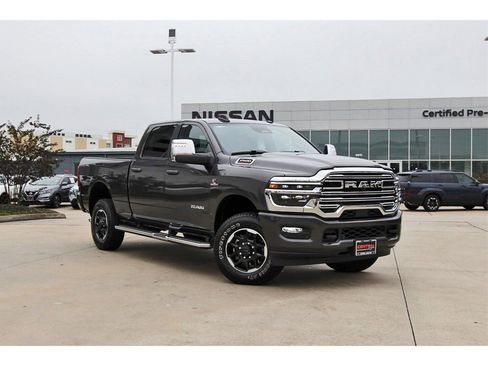 Used 2025 RAM 2500 Laramie image 1
