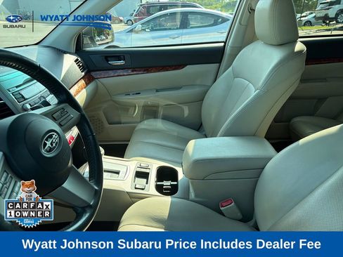 Used 2011 Subaru Outback 2.5i Limited AWD/4WD image 11