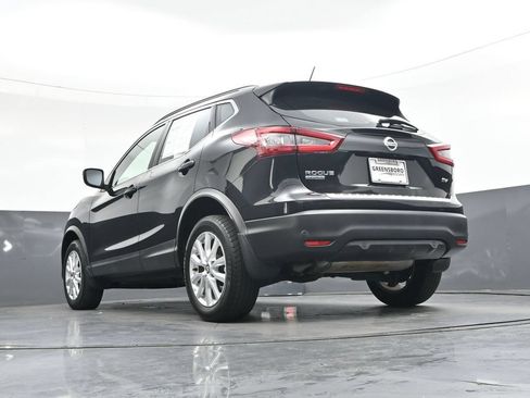 Used 2020 Nissan Rogue Sport SV FWD image 39