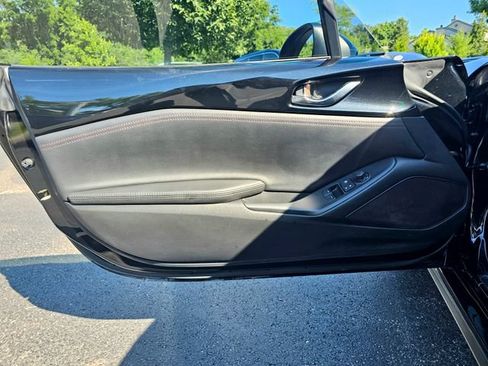 Used 2016 MAZDA MX-5 Miata Club RWD image 21