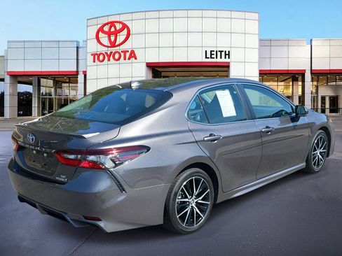 Used 2023 Toyota Camry SE w/ Audio Upgrade Package image 8
