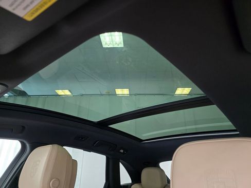 New 2025 Porsche Macan image 29