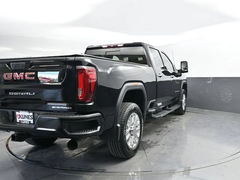 Used 2022 GMC Sierra 2500 Denali AWD/4WD image 8